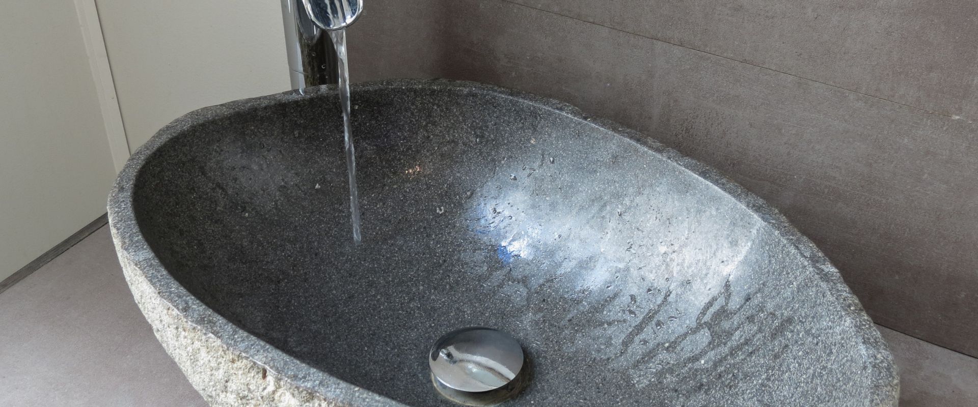 Naturstein Waschbecken – Exklusive Akzente für Ihr Badezimmer