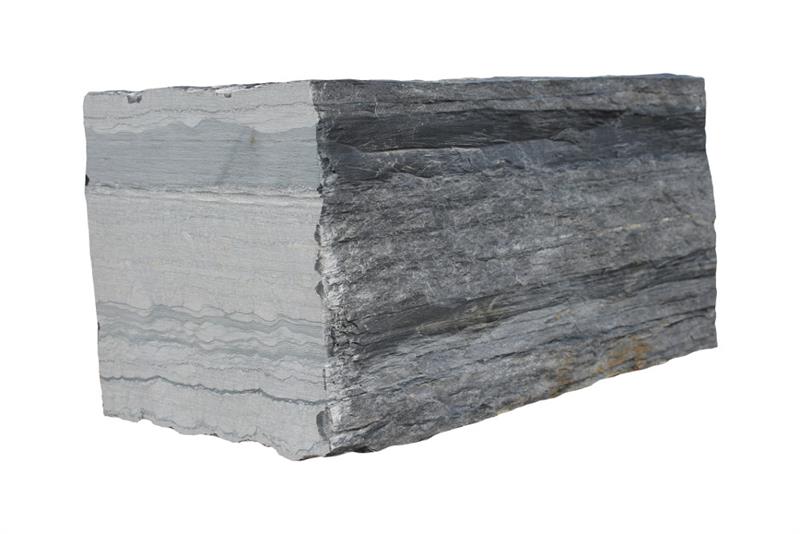 Quarzschiefer-Graphit Mauersteine - gespalten und gesägt Quarzschiefer-Graphit Mauersteine - gespalten und gesägt