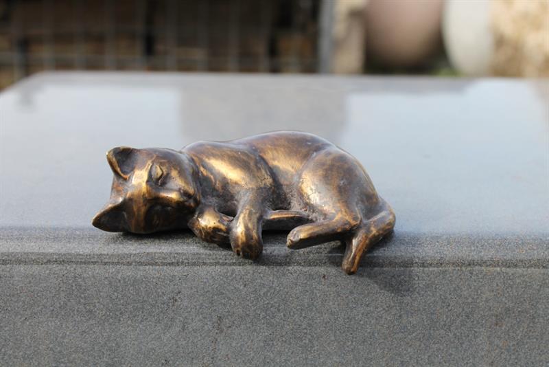 Bronze-Katze, schlafend, klein Bronze-Katze, schlafend, klein