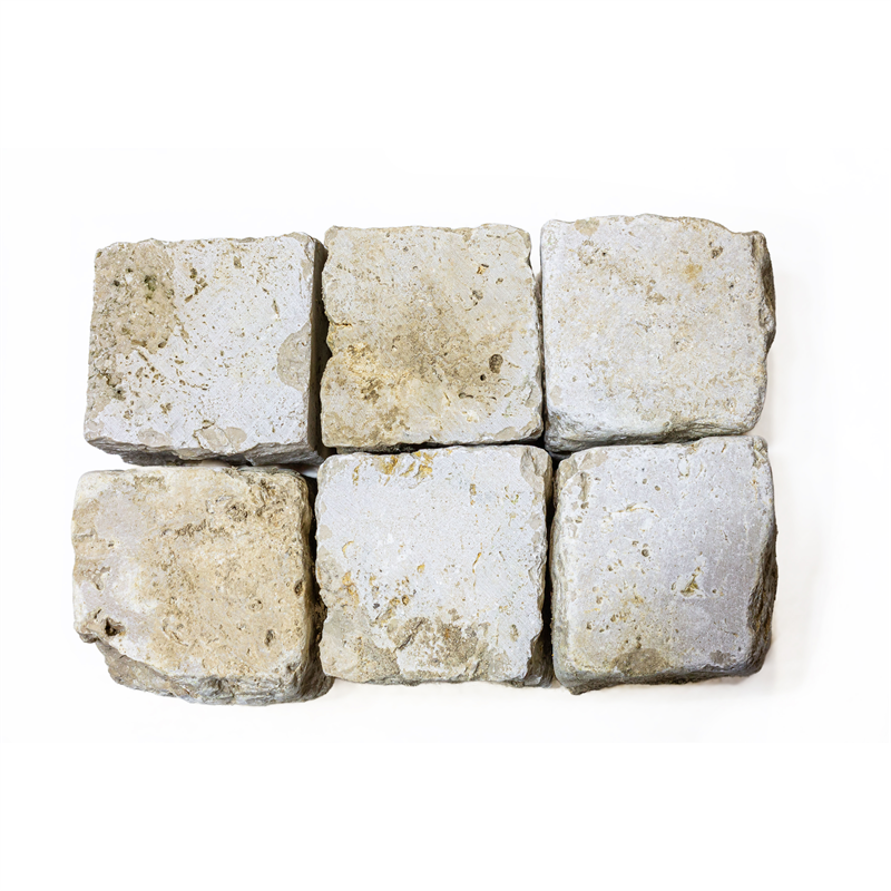 Donau Kalkstein Pflastersteine gelb - bräunlich - 8x8x8 cm, Oberseite und Unterseite gesägt, vier Seiten gebrochen Donau Kalkstein Pflastersteine gelb - bräunlich - 8x8x8 cm, Oberseite und Unterseite gesägt, vier Seiten gebrochen