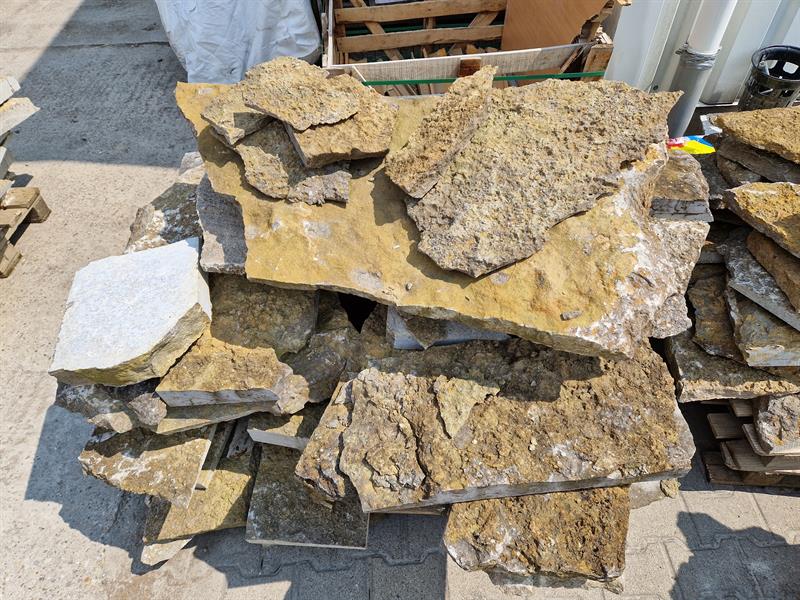 Muschelkalk Krustenplatten - Kleinbruch, verschiedene Stärken Muschelkalk Krustenplatten - Kleinbruch, verschiedene Stärken