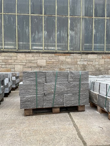 Muschelkalk Systemmauerwerk – Gützinger Trieb – EINSEITIG getrommelt 