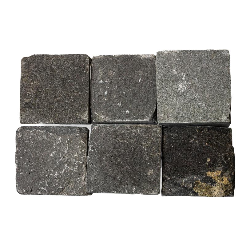 Pflastersteine aus Basalt SAMEBA, Oberfläche gespalten, Seiten gesägt, ca. 10x10x8 cm