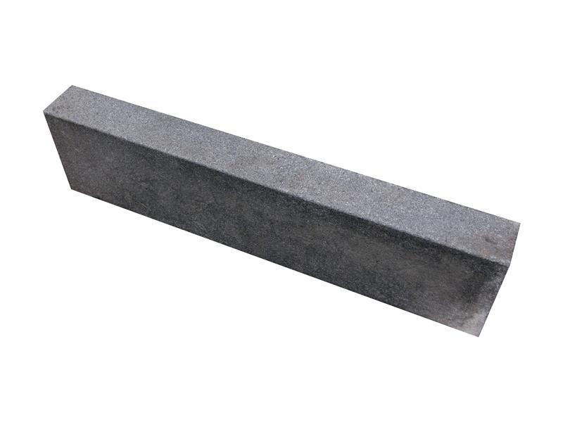 Granit-Palisade dunkelgrau G654 – gesägt & geflammt, 8 x 30 x 100 cm Granit-Palisade dunkelgrau G654 – gesägt & geflammt, 8 x 30 x 100 cm