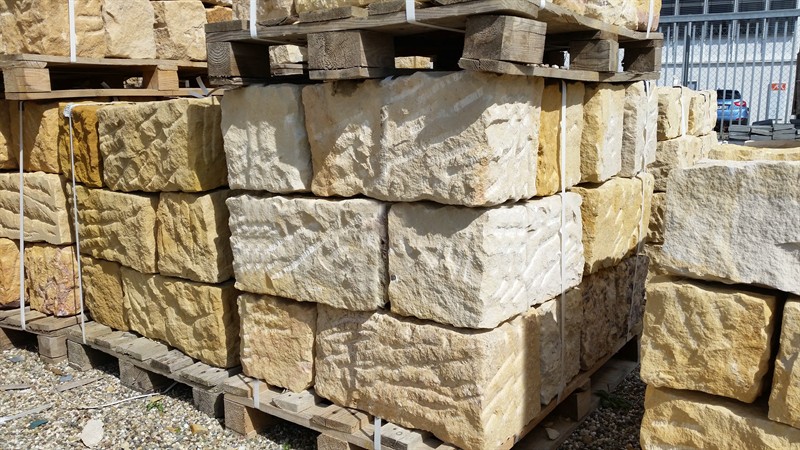 Sandstein gelb Mauersteine - gespalten