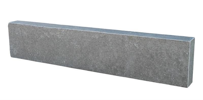 Bordstein oder Mauerabdeckplatte aus Basalt GEFLAMMT, ca. 100 x 25 x 6 cm,