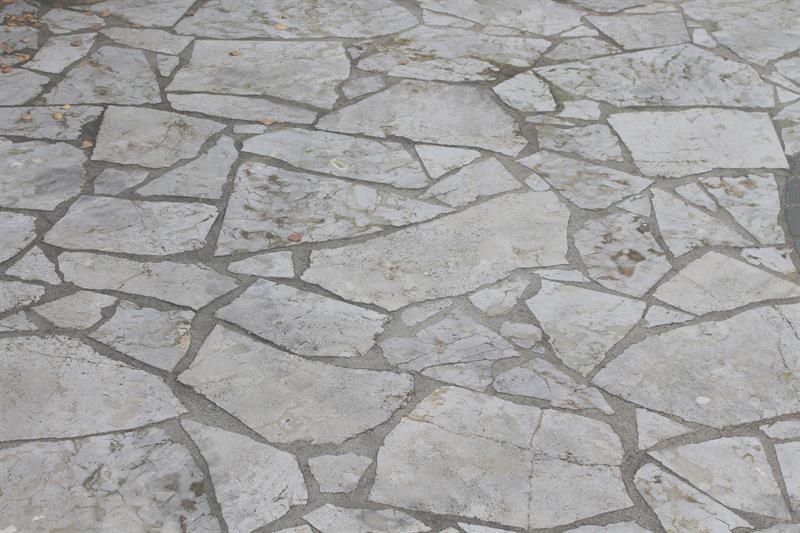 Muschelkalk Polygonalplatten, verschieden Stärken Muschelkalk Polygonalplatten, verschieden Stärken